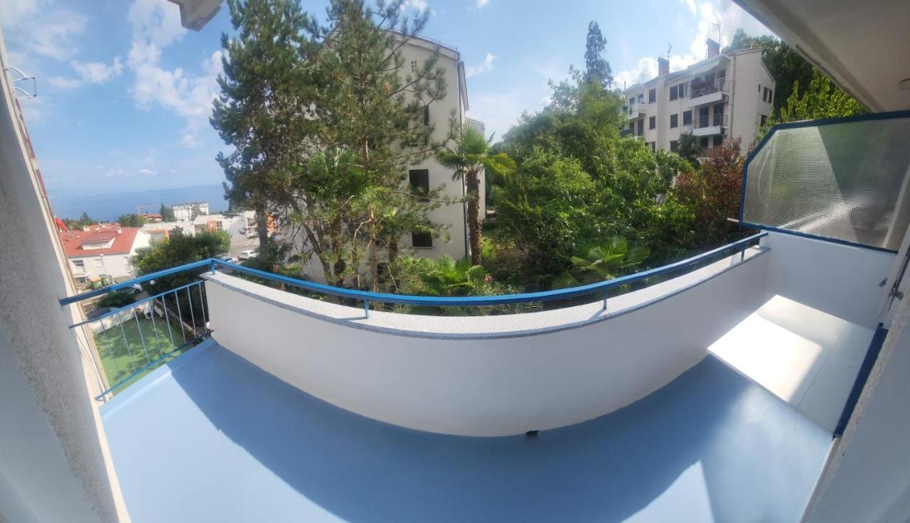 Apartment With Direct Sea View, Free Parking And Close To Beaches And Promenade Lovran Eksteriør billede