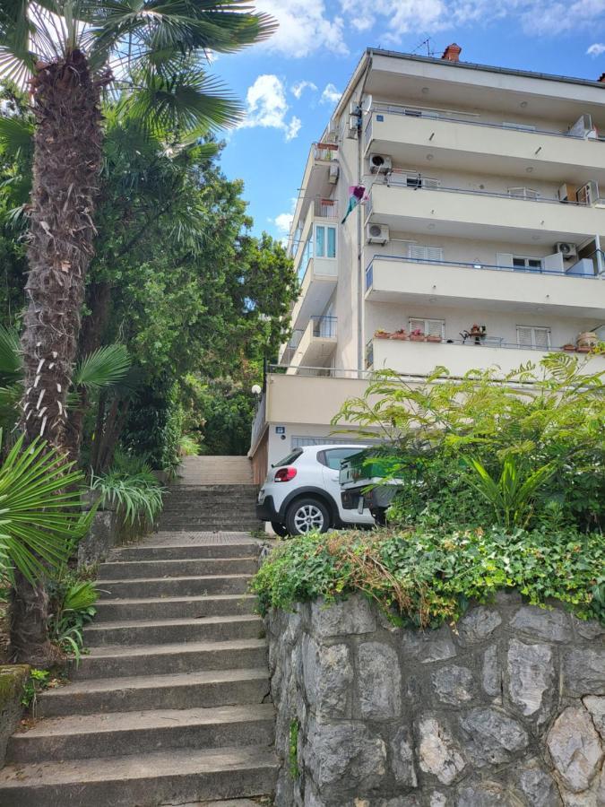 Apartment With Direct Sea View, Free Parking And Close To Beaches And Promenade Lovran Eksteriør billede